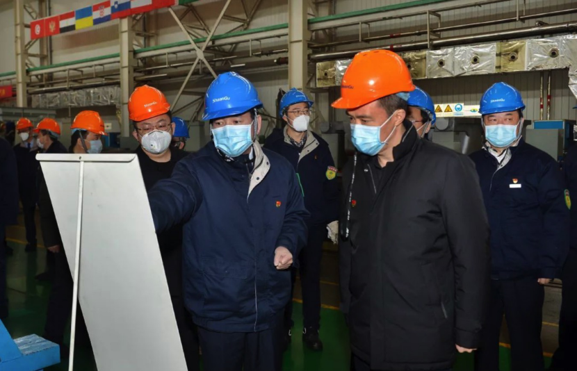 临潼区委副书记、代区长黄可深入新葡的京集团350vip8888调研部署疫情防控工作